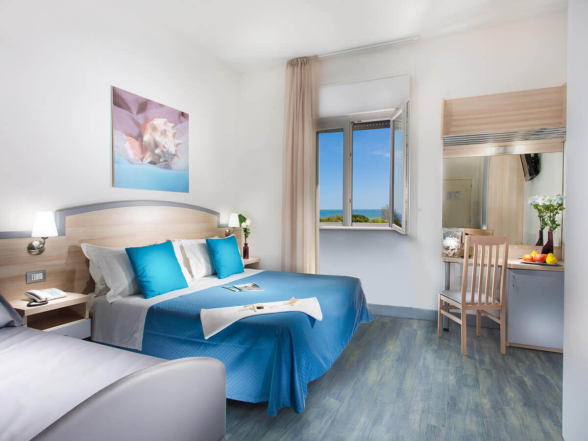 hotel with sea view rooms in cesenatico