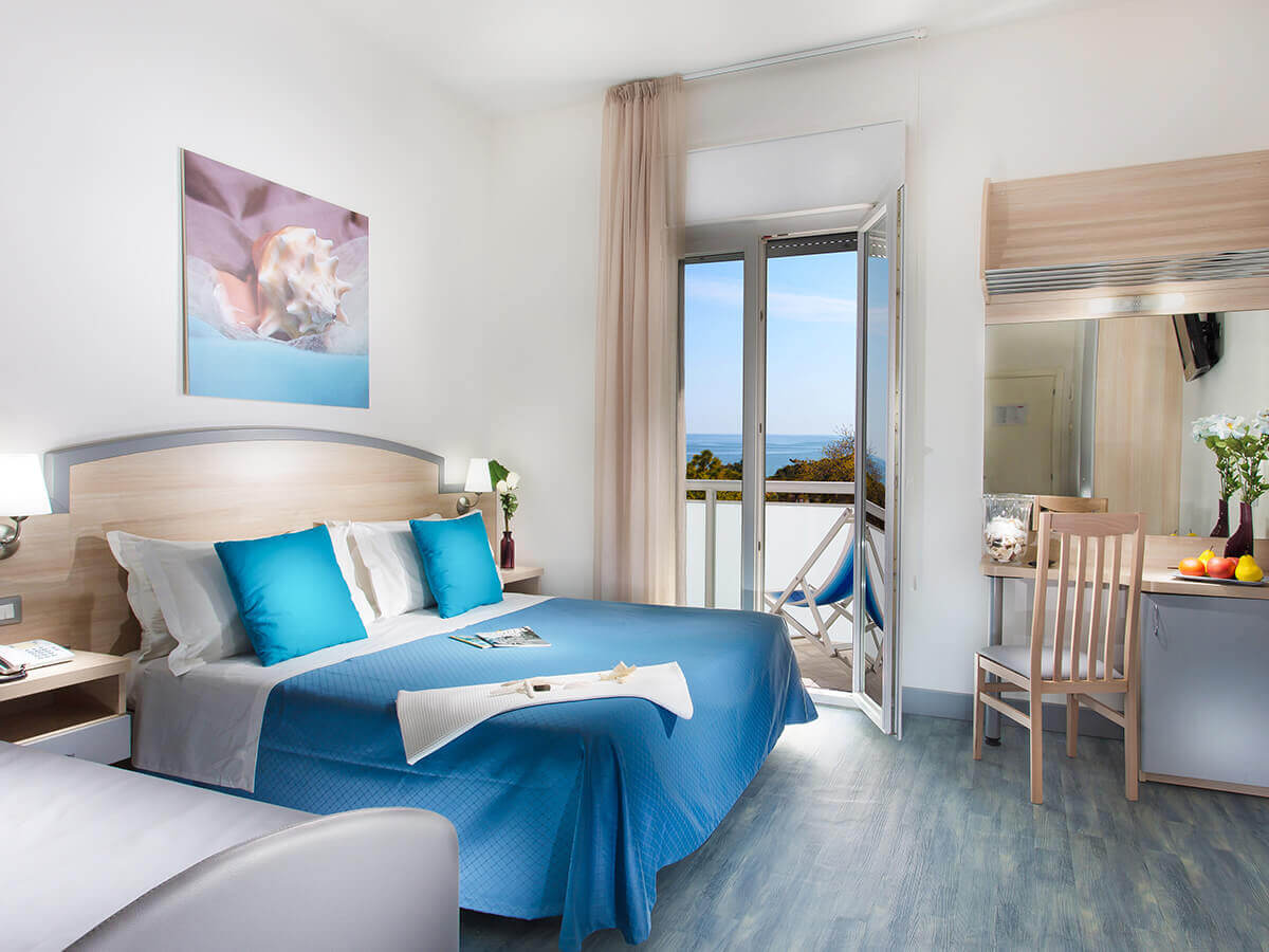 hotel with sea view rooms in cesenatico
